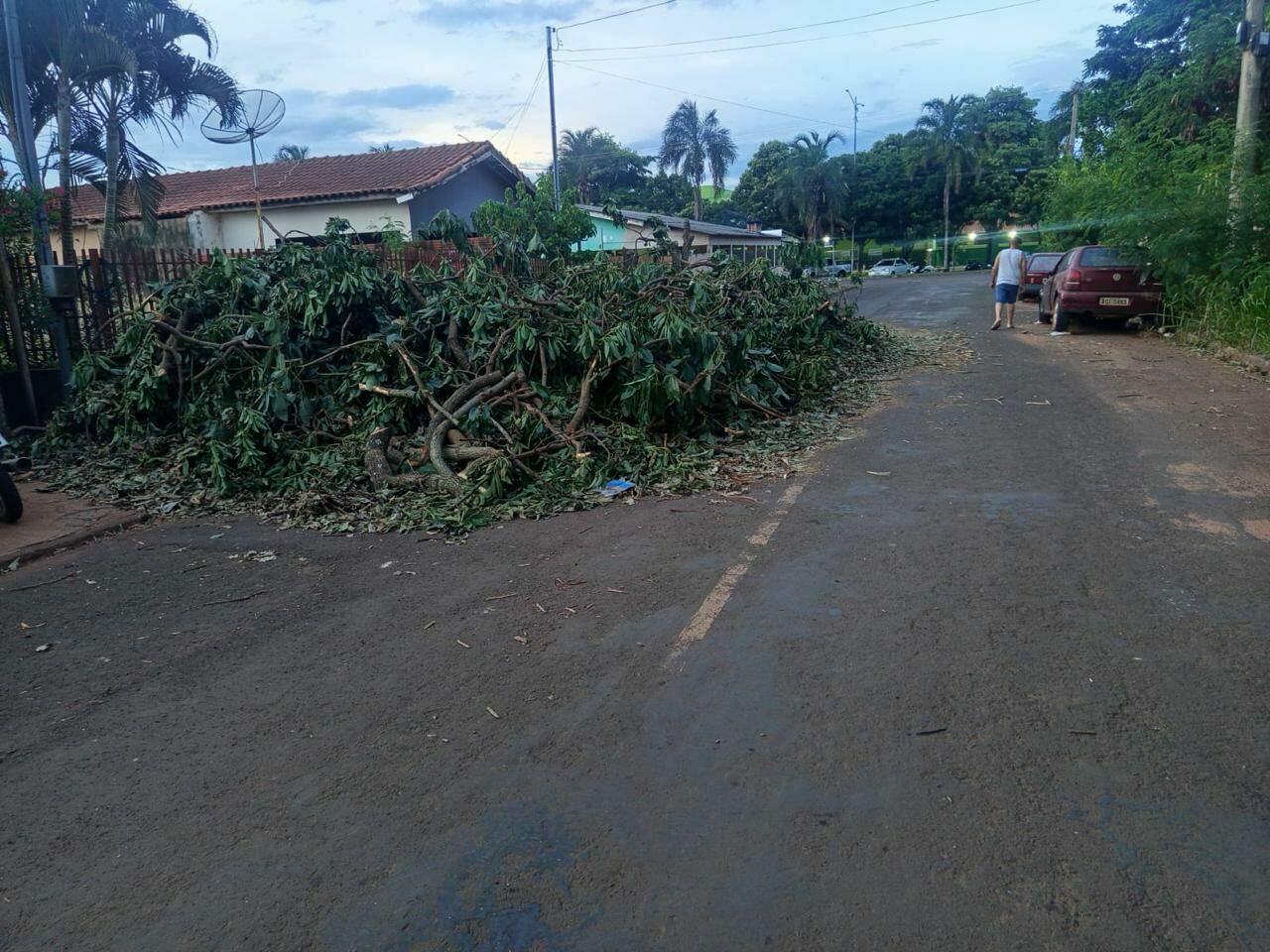 Imagem de compartilhamento para o artigo Prefeitura de Chapadão do Sul firma contrato de R$ 4 milhões para limpeza pública e amplia número de servidores da MS Todo dia